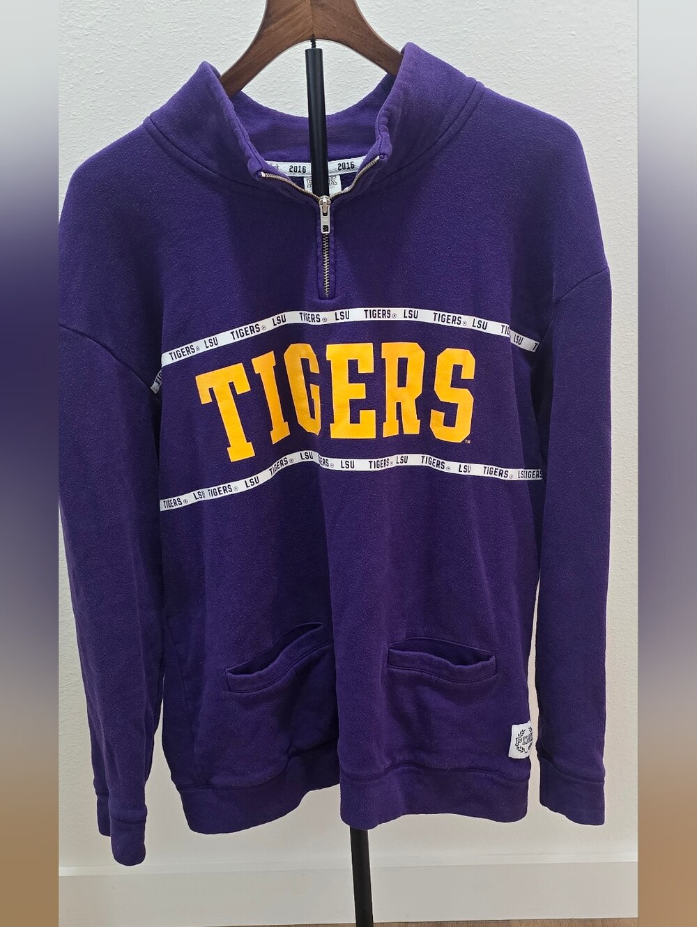 VS PINK LSU Tigers Quarter Zip Sweatshirt M Y2K Collegiate Game Day Purple